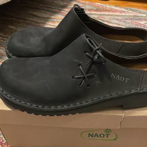 Naot clog/slide/mule shoes, size 39/8-8.5. Like NEW! - Picture 2 of 3